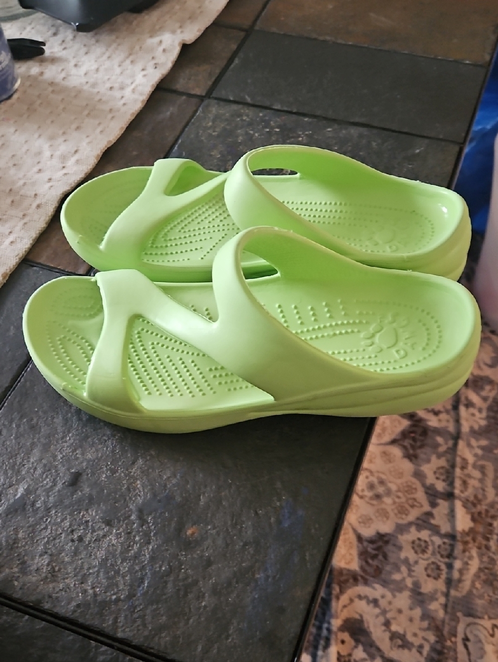 Dawgs Lime Green Slip-On Casual Sandals